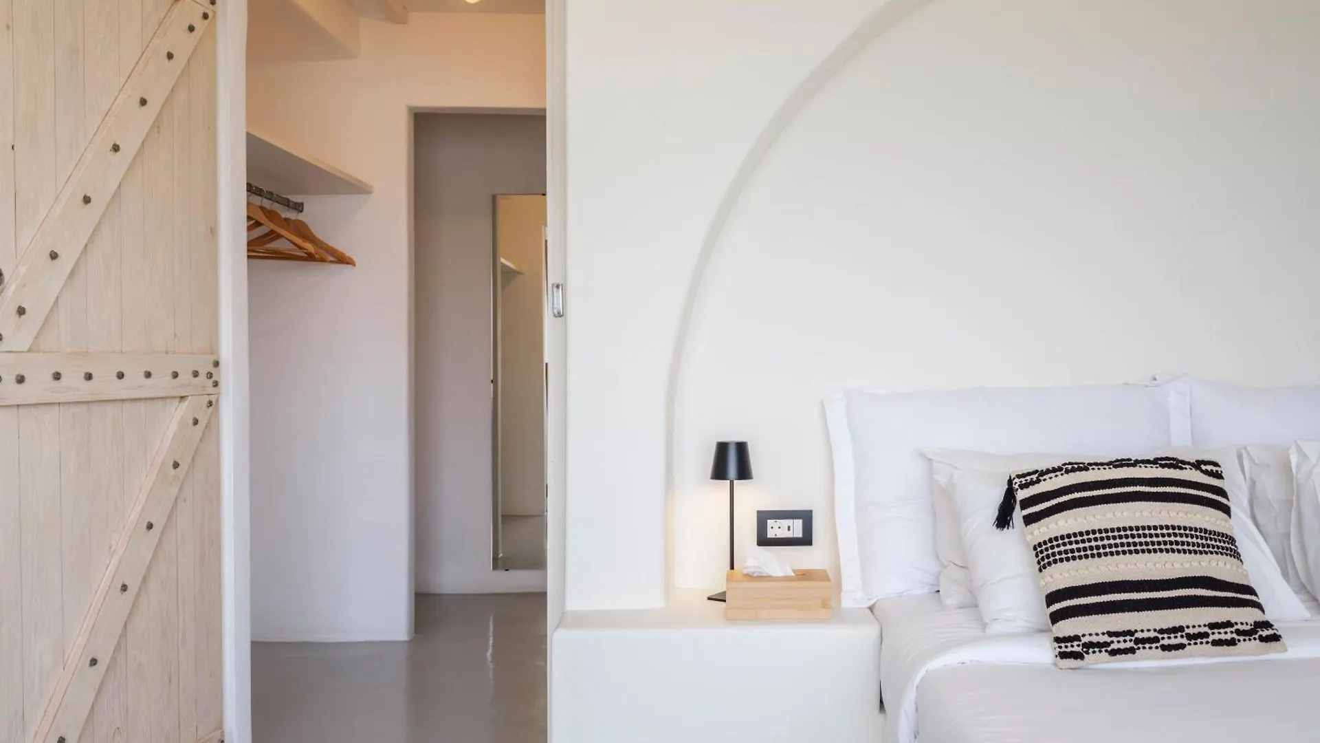 Villa Levi'S By Ethos Hospitality - Tennis Court Панормос-Миконос 0*,  Греция
