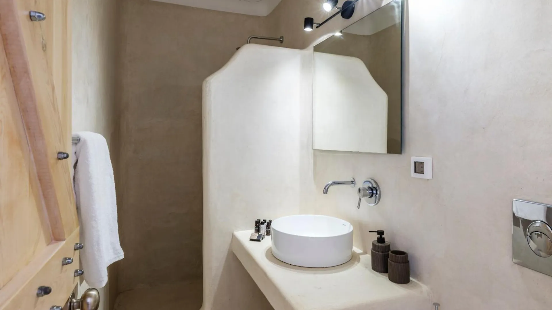 Villa Levi'S By Ethos Hospitality - Tennis Court Panormos